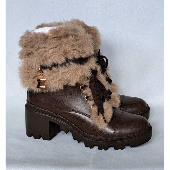 Shoedazzle Laela Bootie Lug Sole Coffee Faux Fur Lace Up NIB JustFab Size 6 - Picture 1 of 9